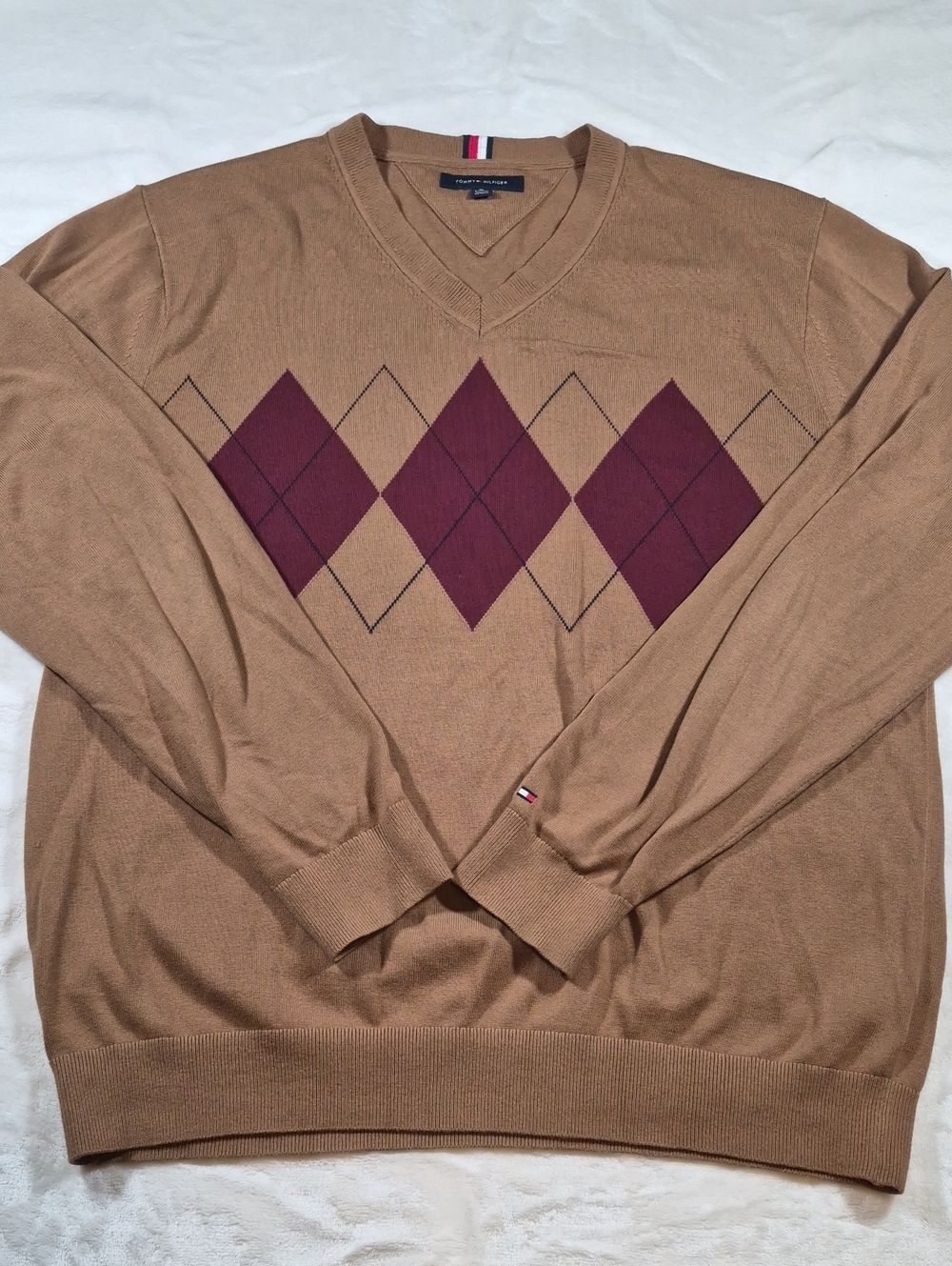 Tommy Hilfiger Men’s Tan V-Neck Sweater with Burgundy Argyle